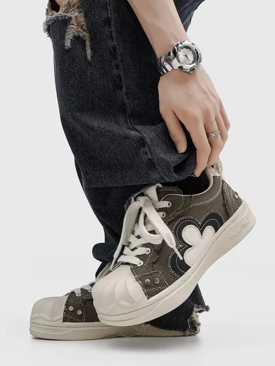UENO PLANET | Plum Blossom Shell Toe Canvas Shoes