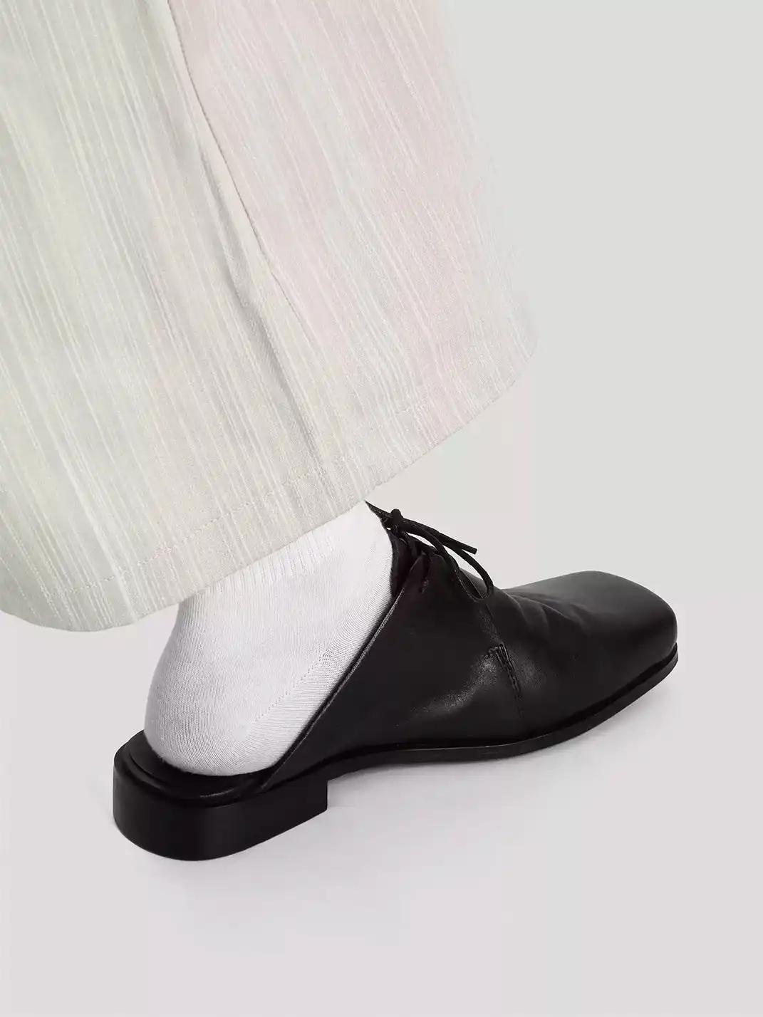 HANQIAORIJI | Washed Horsehide Square Toe Mule Slippers