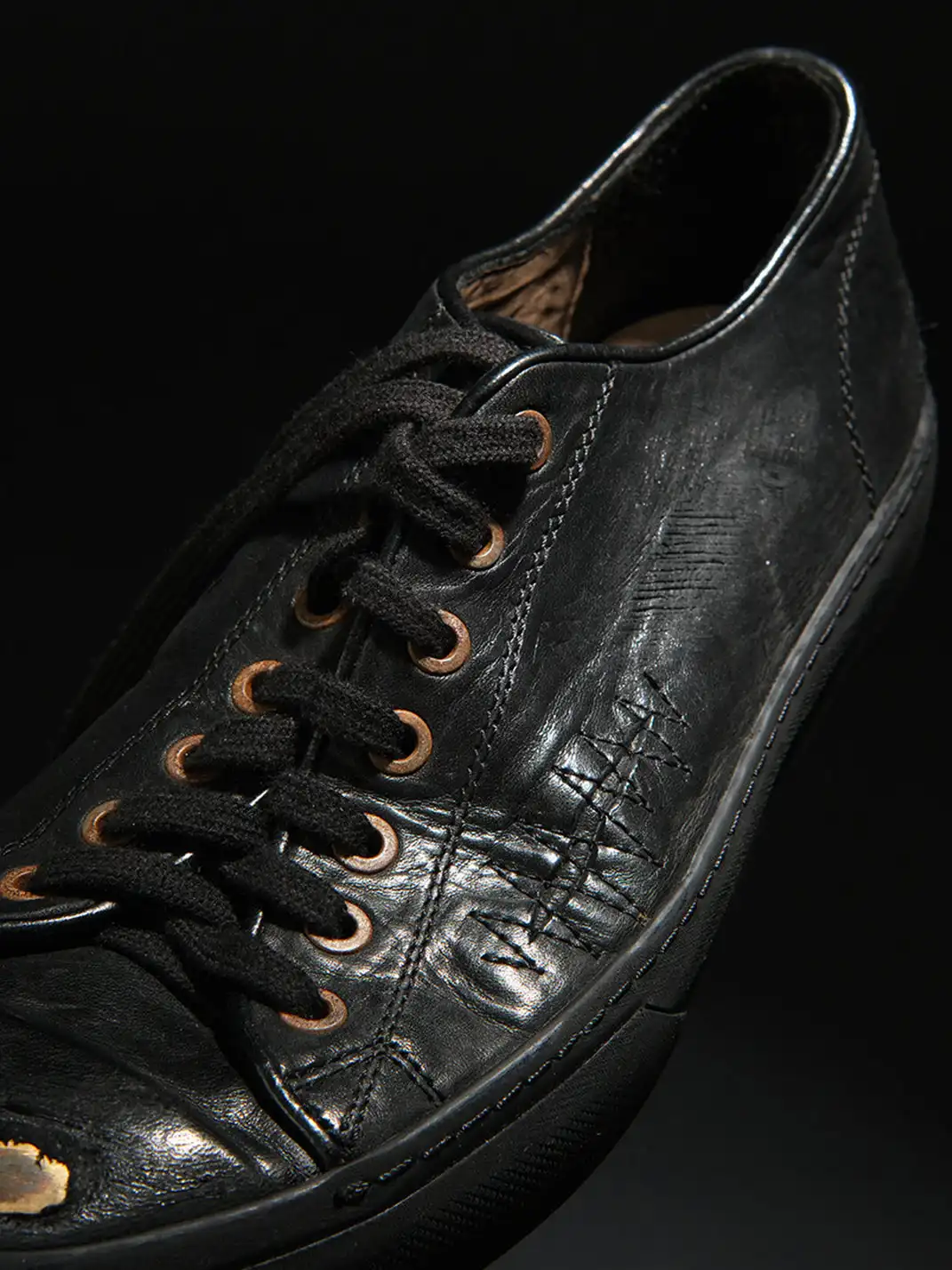 NEIGBORL | Low-Top Washed Distressed Horsehide Skate Shoes