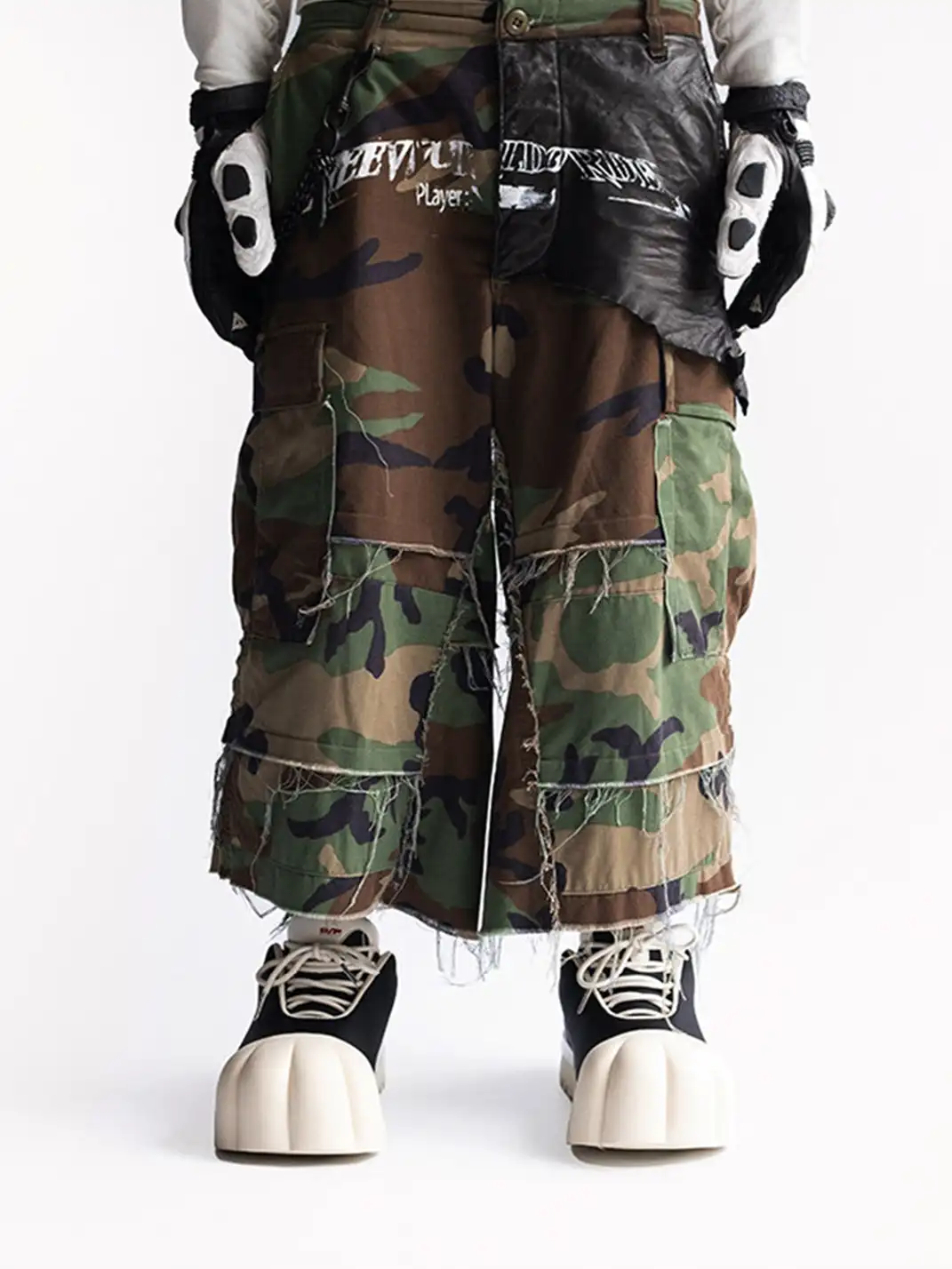 FVVO |  Oversized Toe Cap Canvas Sneakers