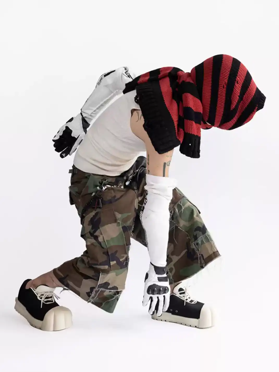 FVVO |  Oversized Toe Cap Canvas Sneakers