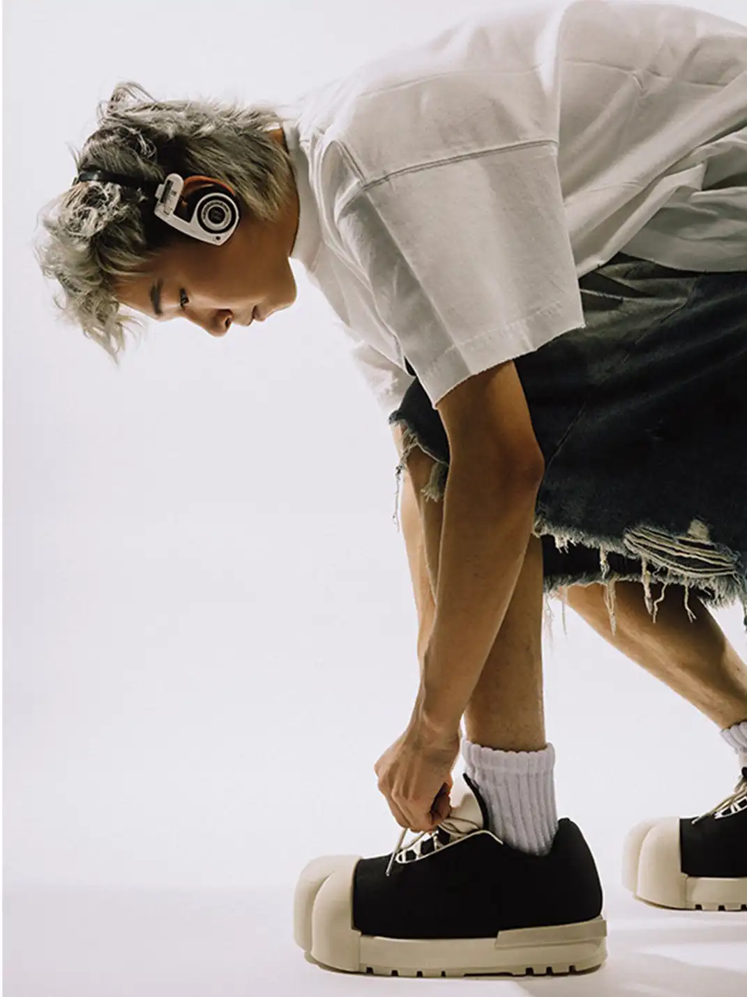 FVVO |  Oversized Toe Cap Canvas Sneakers