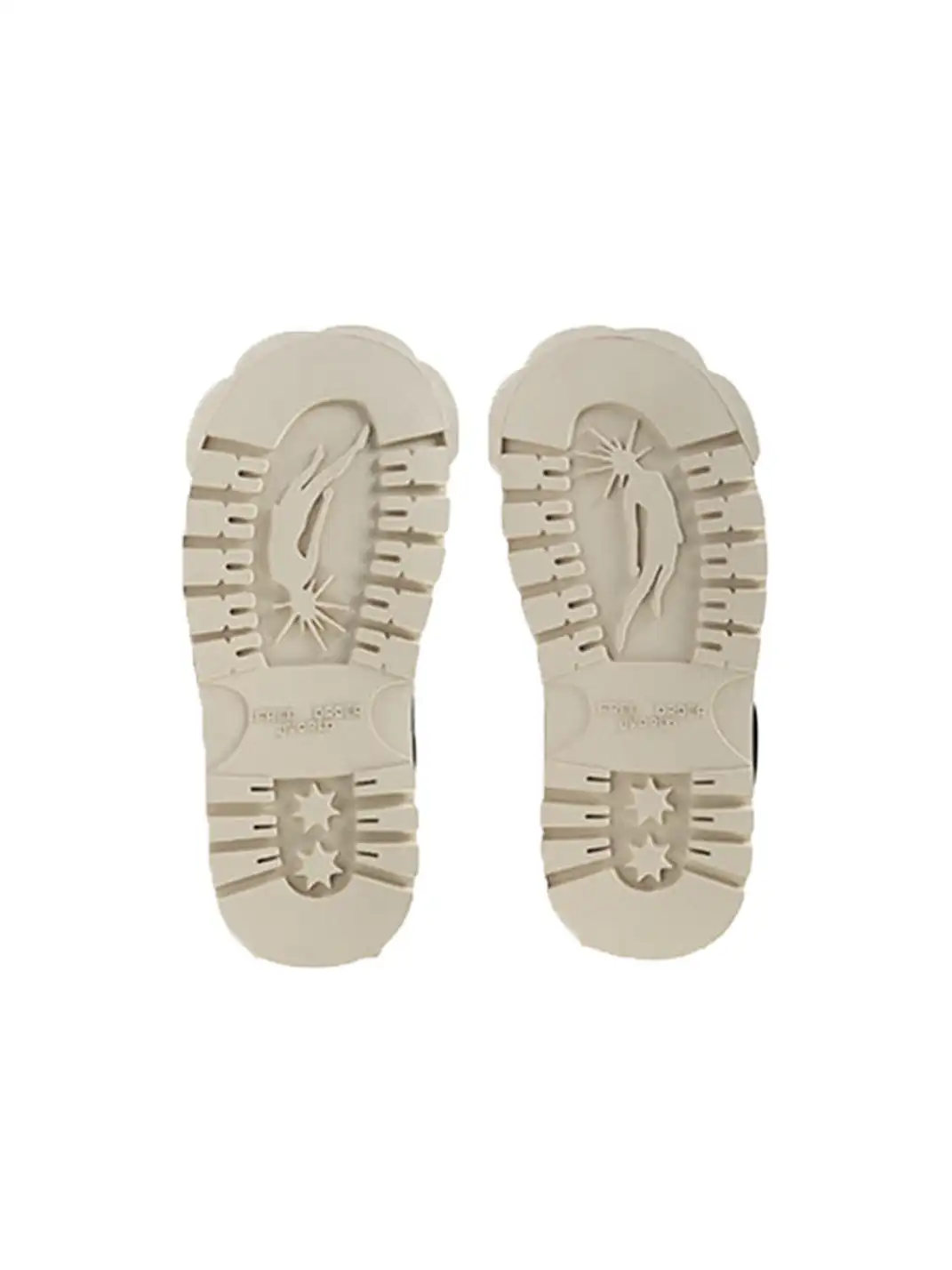 FVVO |  Oversized Toe Cap Canvas Sneakers