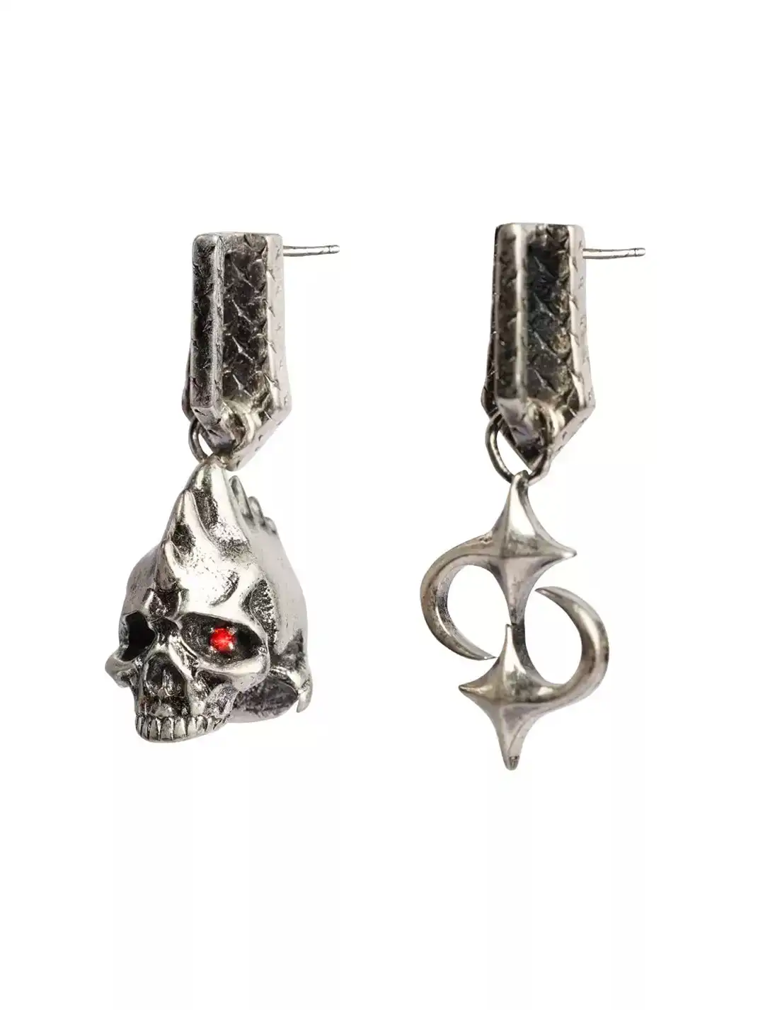 LE LOSANGE | Skull Stud Earrings