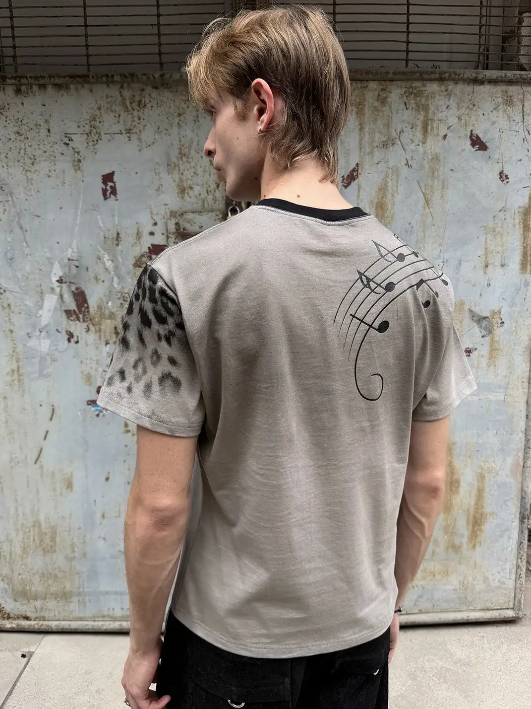 Esaias | Note Leopard Print Glitter T-Shirt