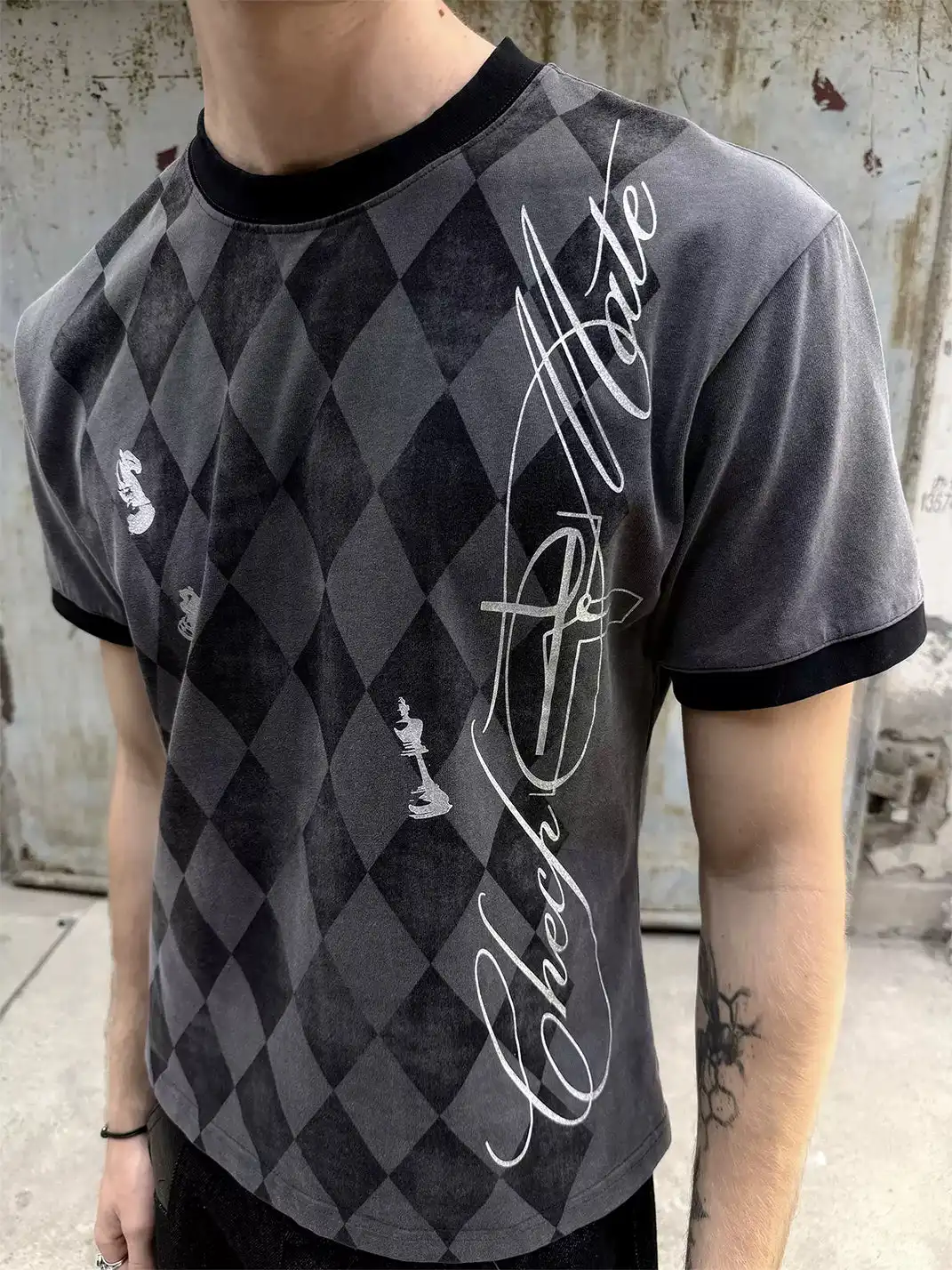 Esaias | Rhombus Checkerboard Glitter Print T-Shirt