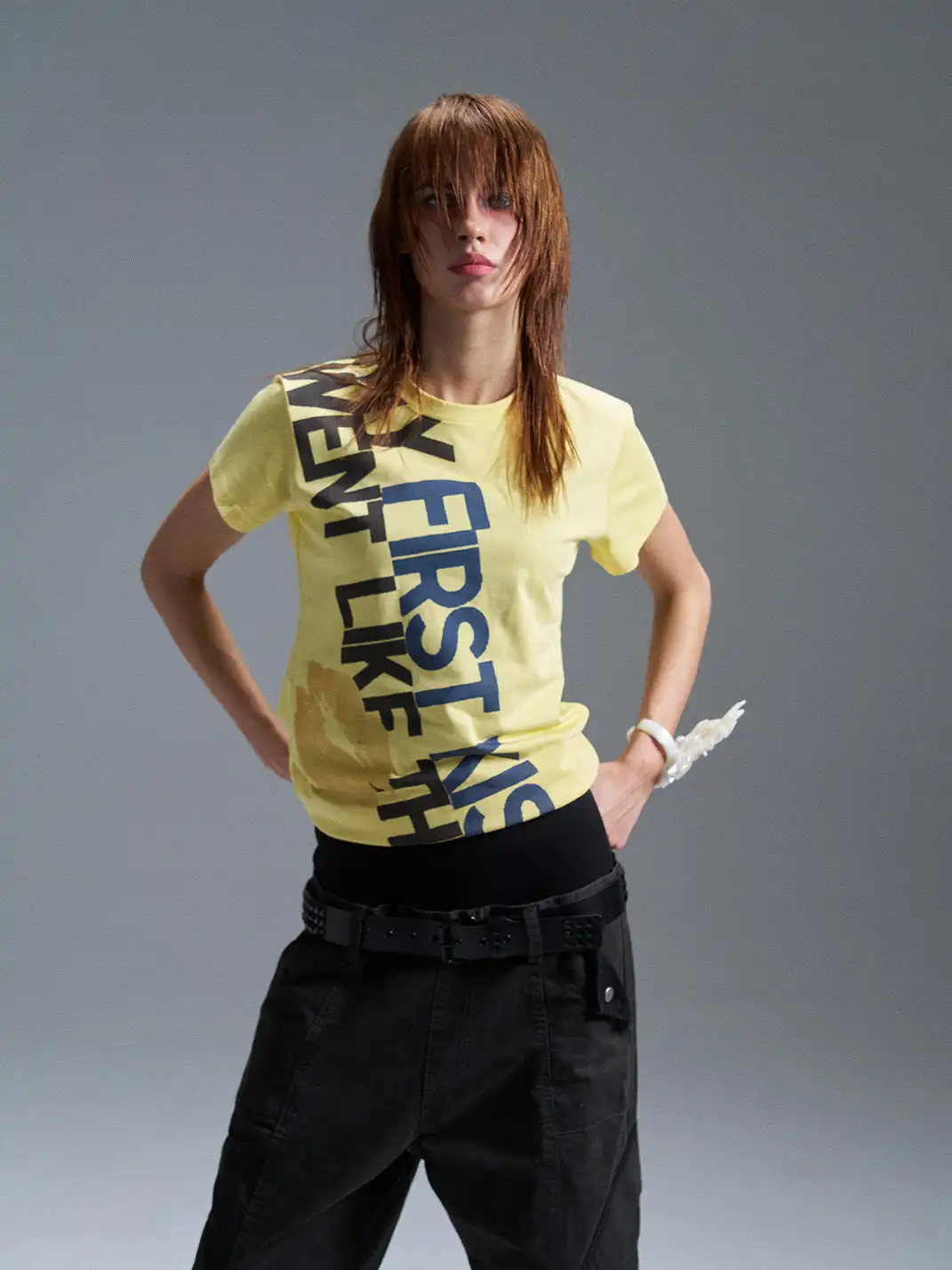 PAIKI | Lip Print Gold Foil Glitter Letter Crew Neck T-Shirt