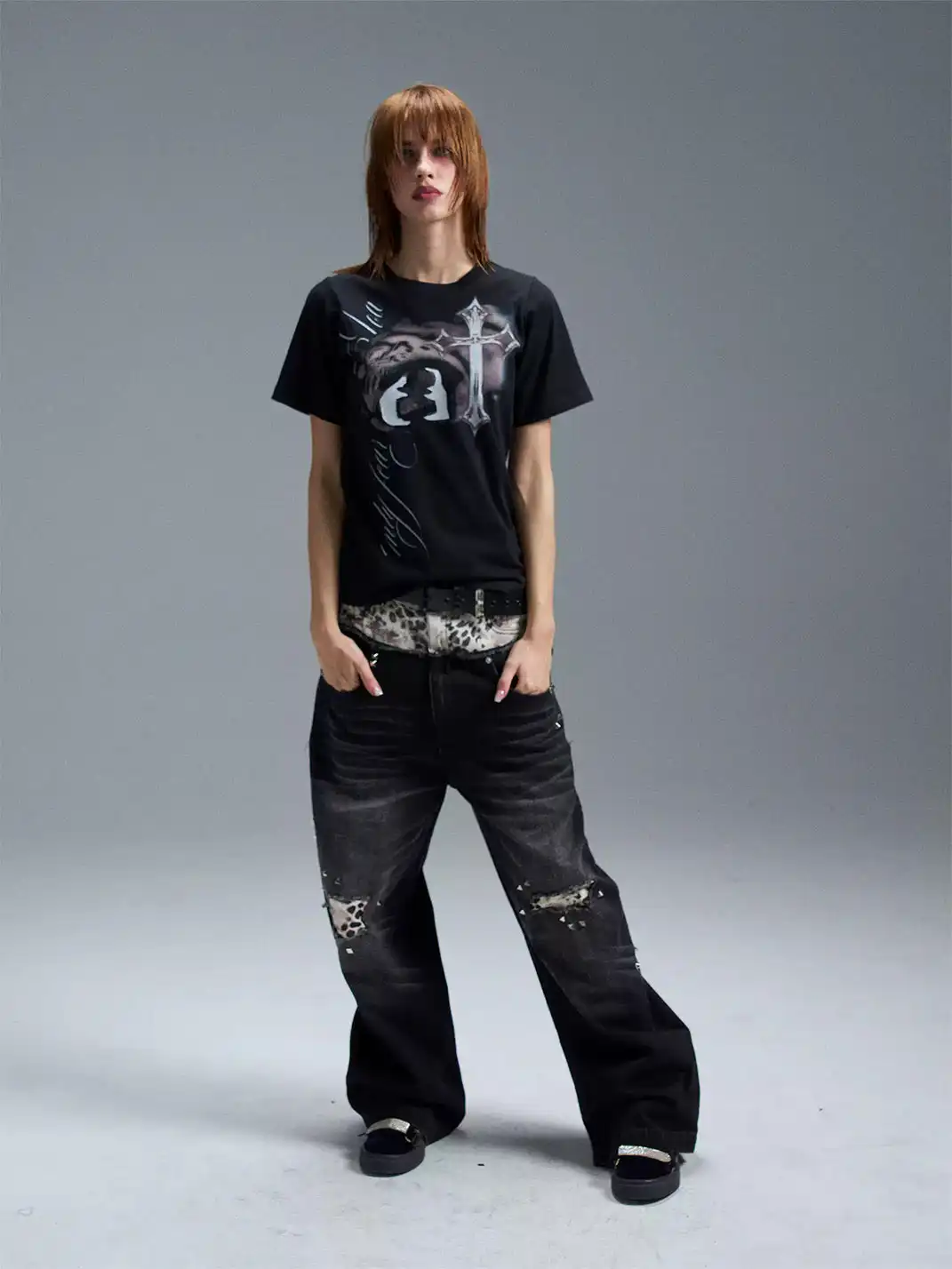 PAIKI | Cross Tiger Mouth Glitter T-Shirt