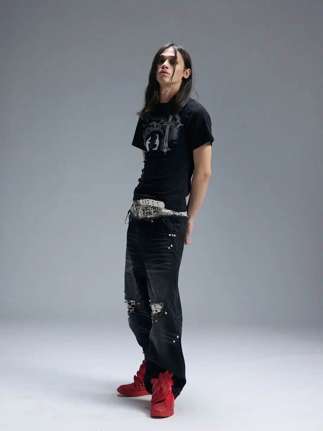 PAIKI | Cross Tiger Mouth Glitter T-Shirt