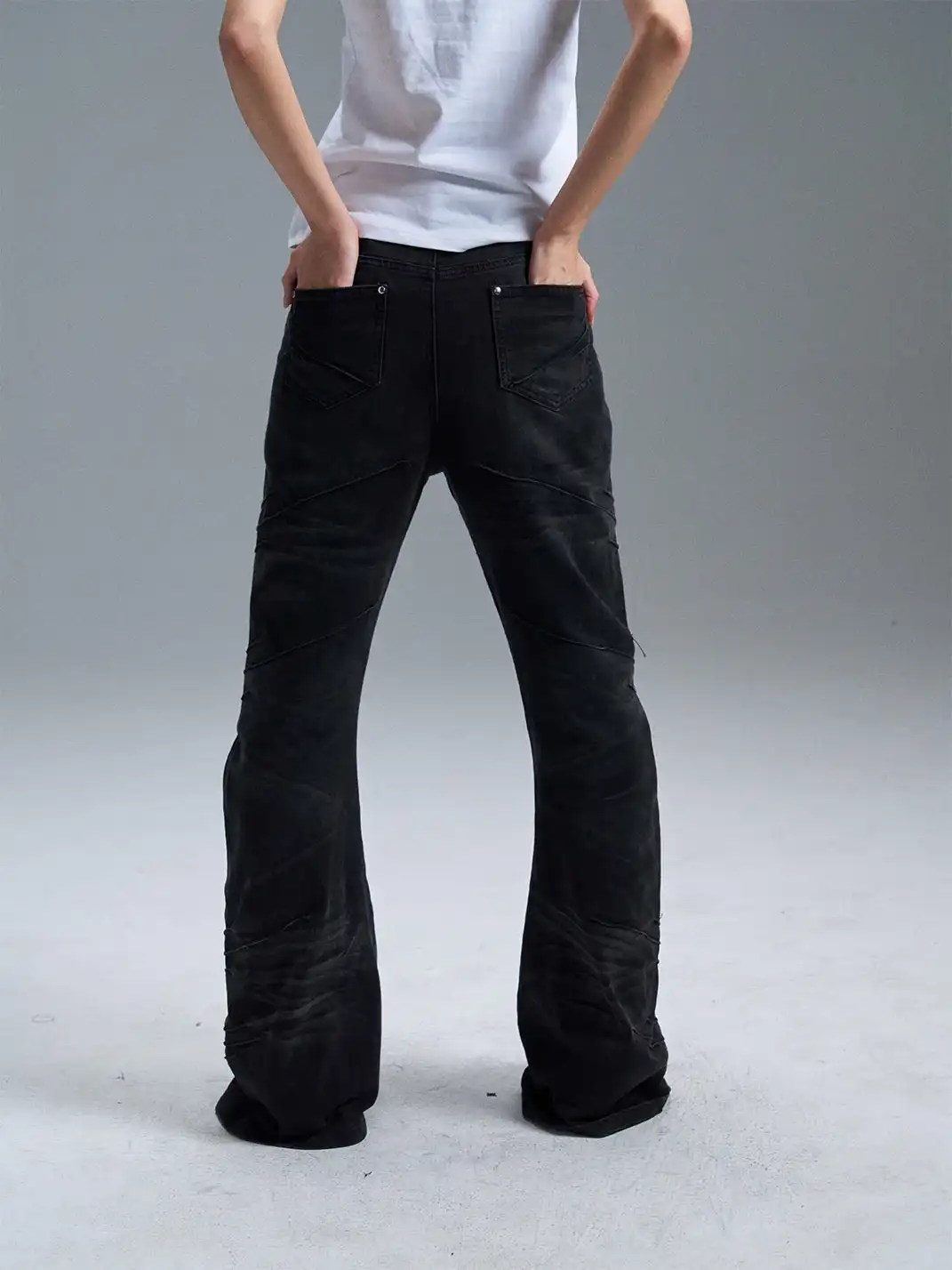 PAIKI | Samehada Washed Curved Blade Jeans