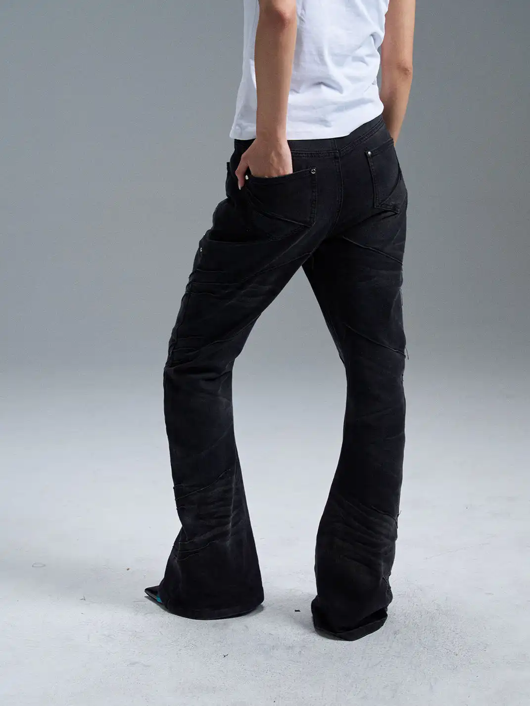 PAIKI | Samehada Washed Curved Blade Jeans