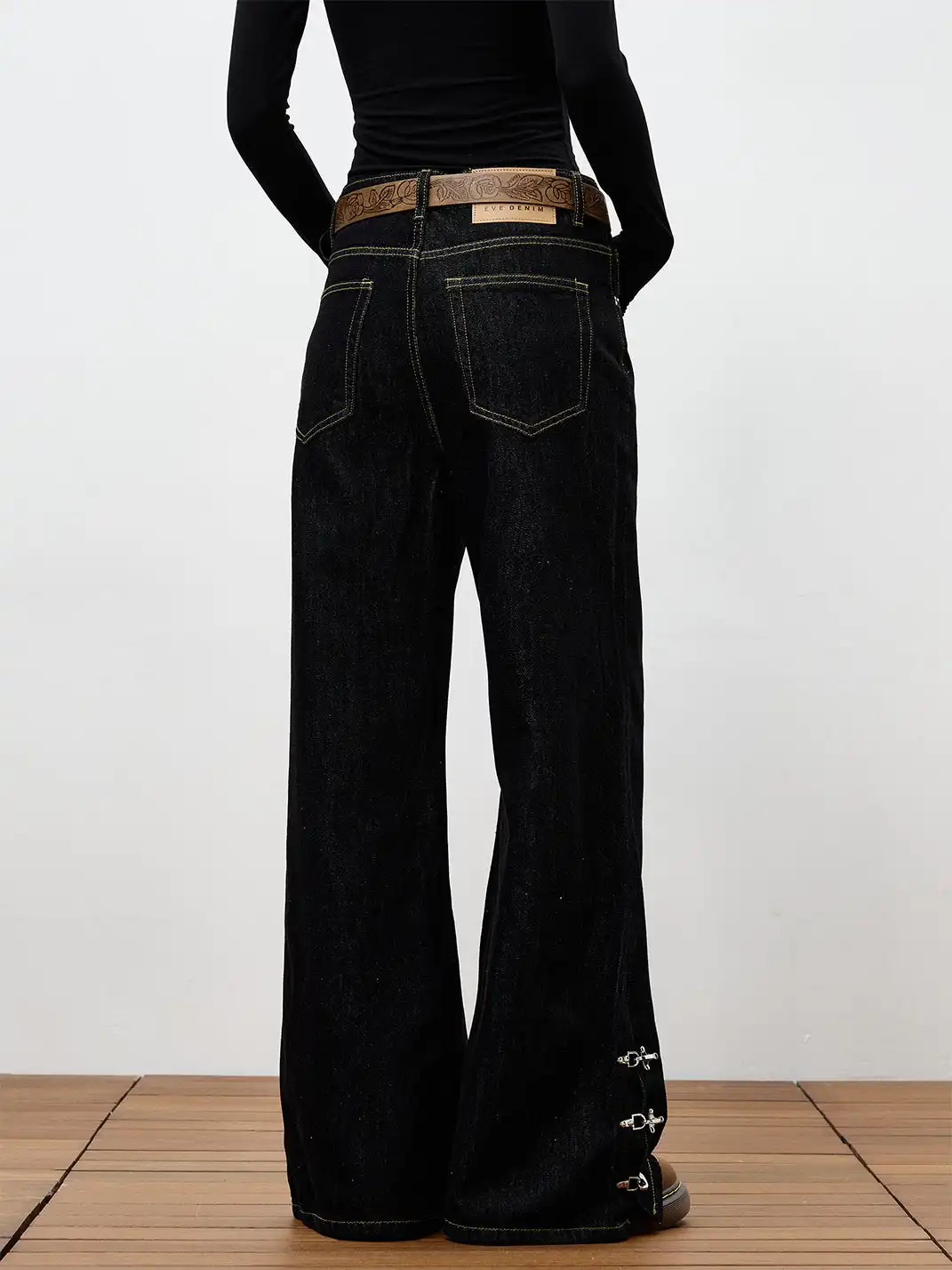 FLY OFF | Airplane Button Raw Denim Jeans