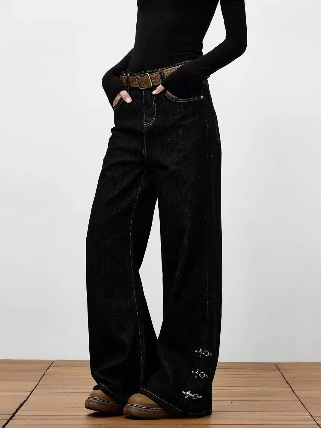 FLY OFF | Airplane Button Raw Denim Jeans