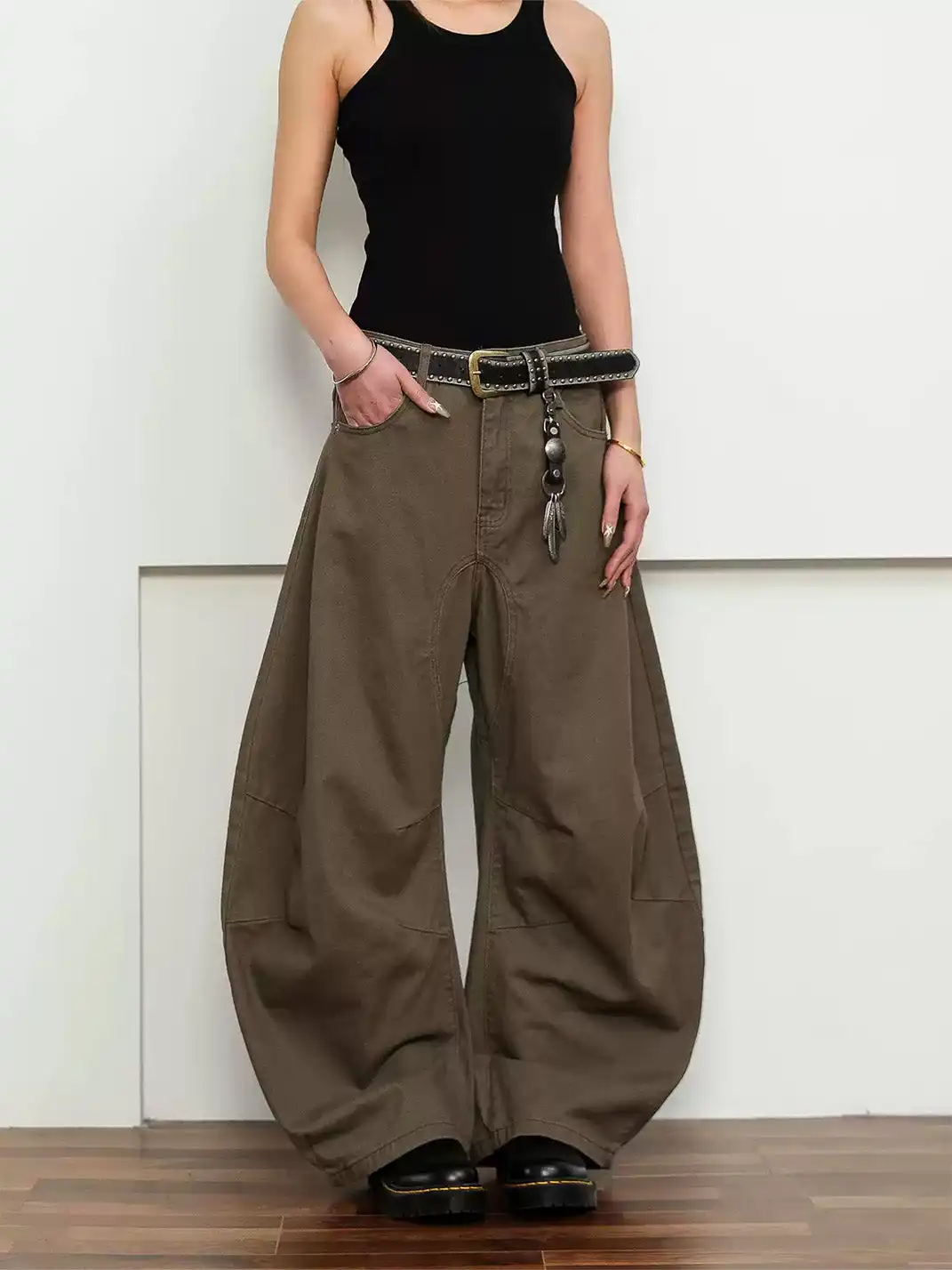 FLY OFF | Paneled Curved Blade Jeans