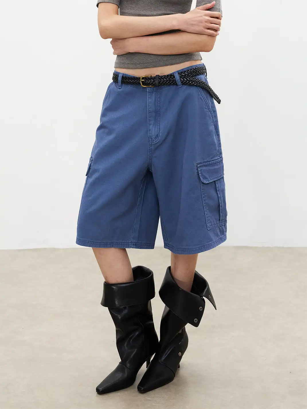 FLY OFF | Big Pocket Cargo Bermuda Shorts