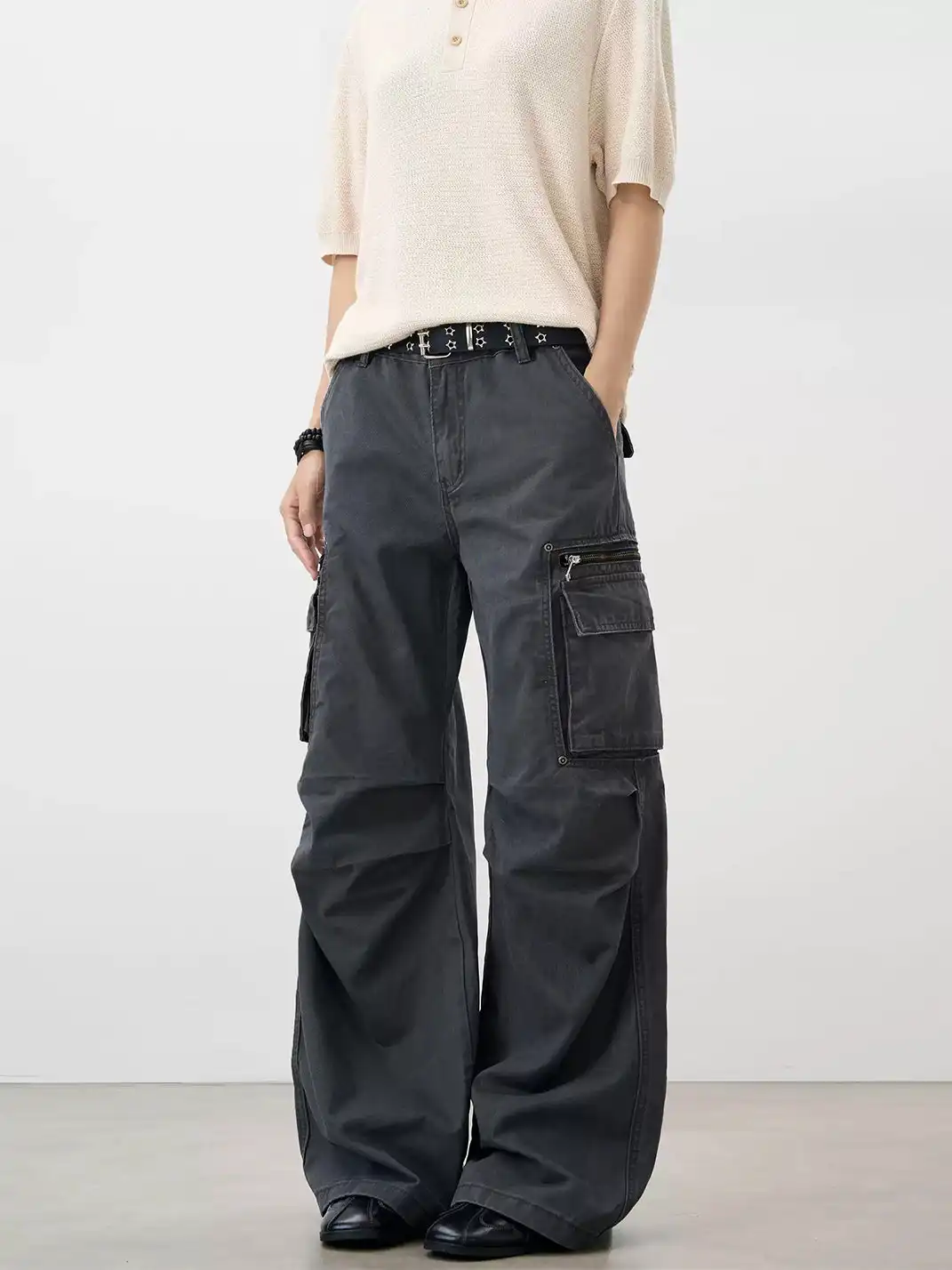 FLY OFF | Pleated Multi-Pocket Cargo Pants