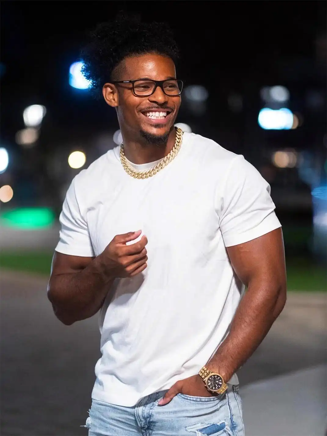 StreetEssentials | Elastic Cuff Small Neck T-Shirt