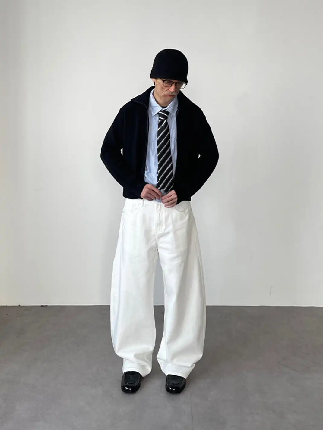 Aeec official | Twisted Seam Curved Minimalist Long Pants