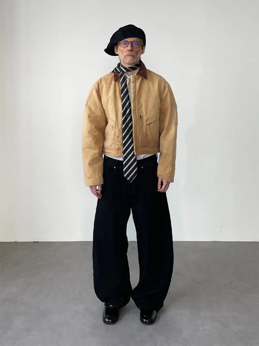 Aeec official | Twisted Seam Curved Minimalist Long Pants