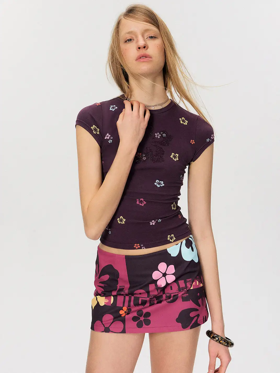 The NeverMore | Colorful Rhinestone Regular Shoulder T-Shirt