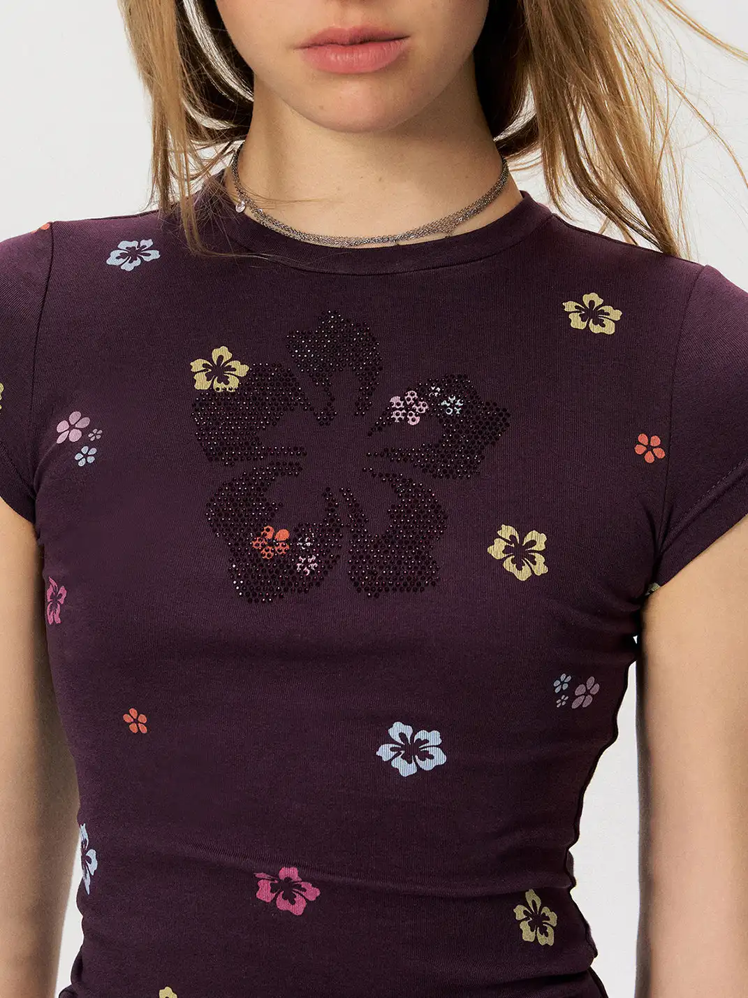 The NeverMore | Colorful Rhinestone Regular Shoulder T-Shirt