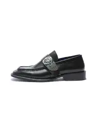 TAICHIISM | Contrast Color Rose Carved Loafers