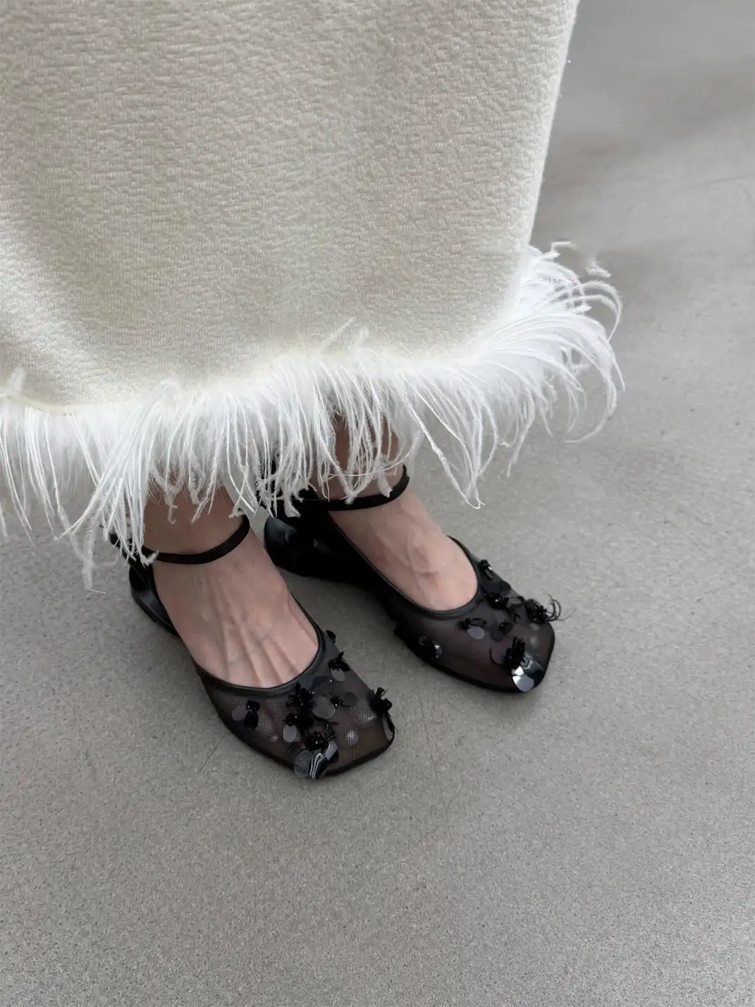 WENROO | Mesh Sequin One-Strap Hollow Sandals