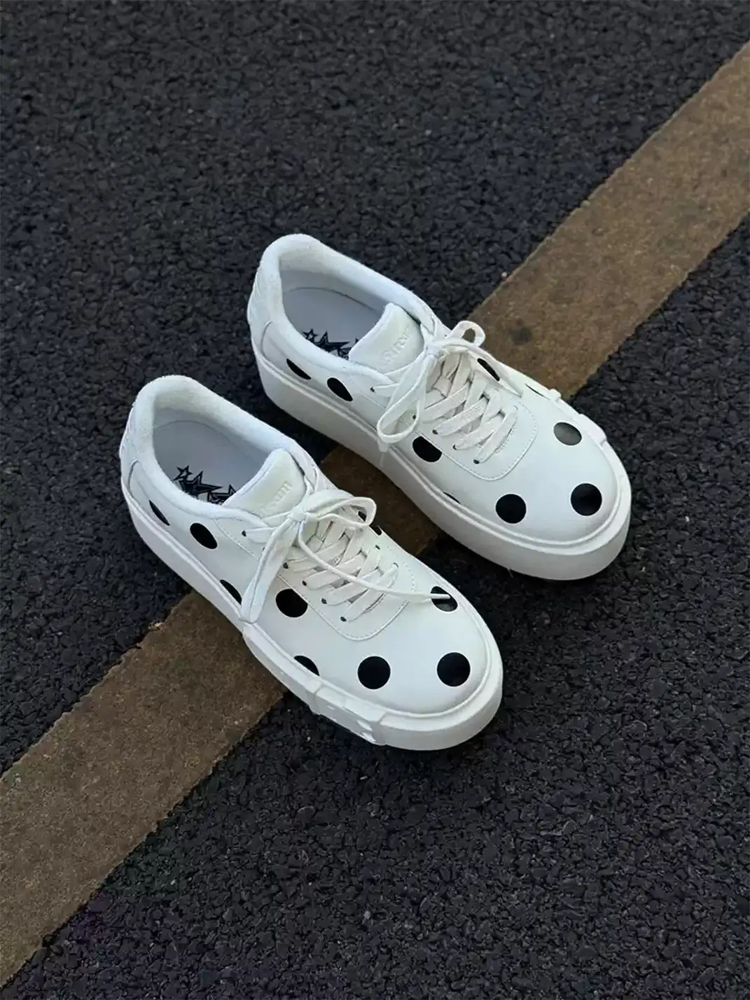 LeStream | Polka Dot Buckle Casual Shoes