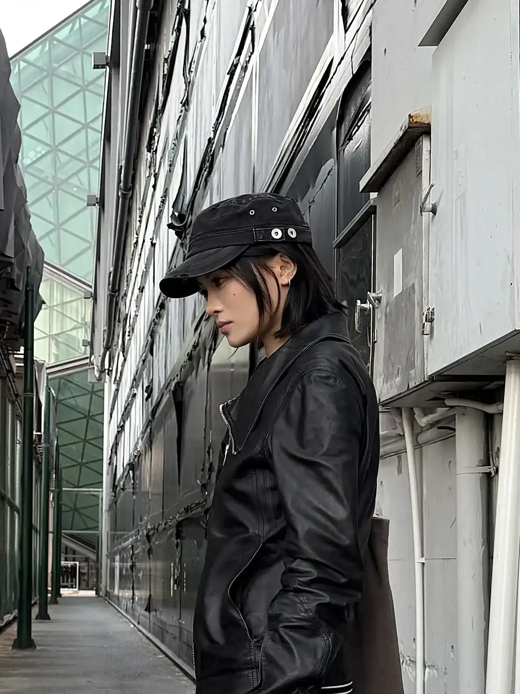RIVAROS | Distressed Double-Layer Fishbone Pattern Flat Cap