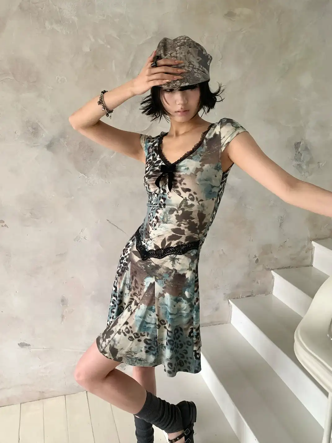 4RE1GN | Ocean Blue Leopard Floral Print Lace Spliced Stretch Dress