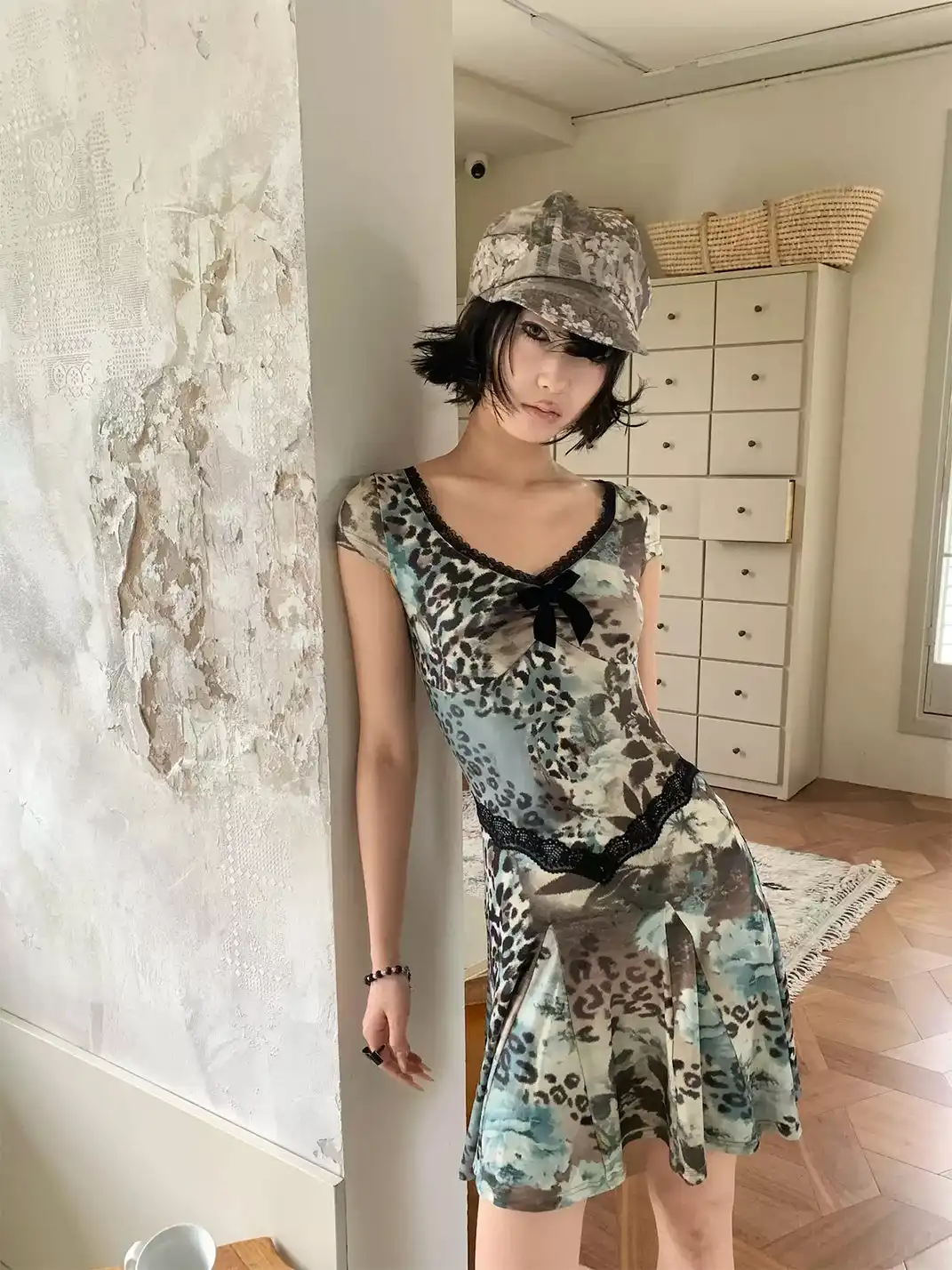 4RE1GN | Ocean Blue Leopard Floral Print Lace Spliced Stretch Dress