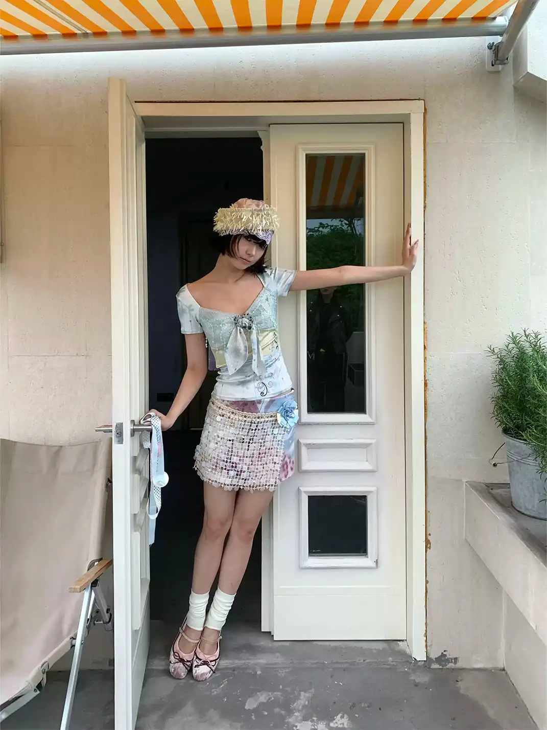 4RE1GN | Floral Polka Dot Sequin Spliced T-Shirt