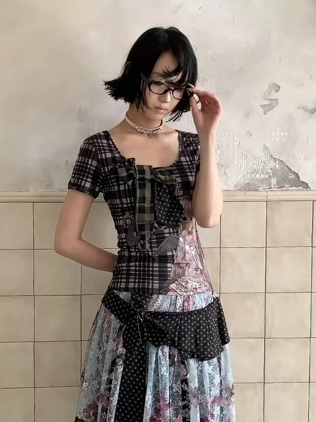 4RE1GN | Spliced Tie Cartoon Plaid Print T-Shirt