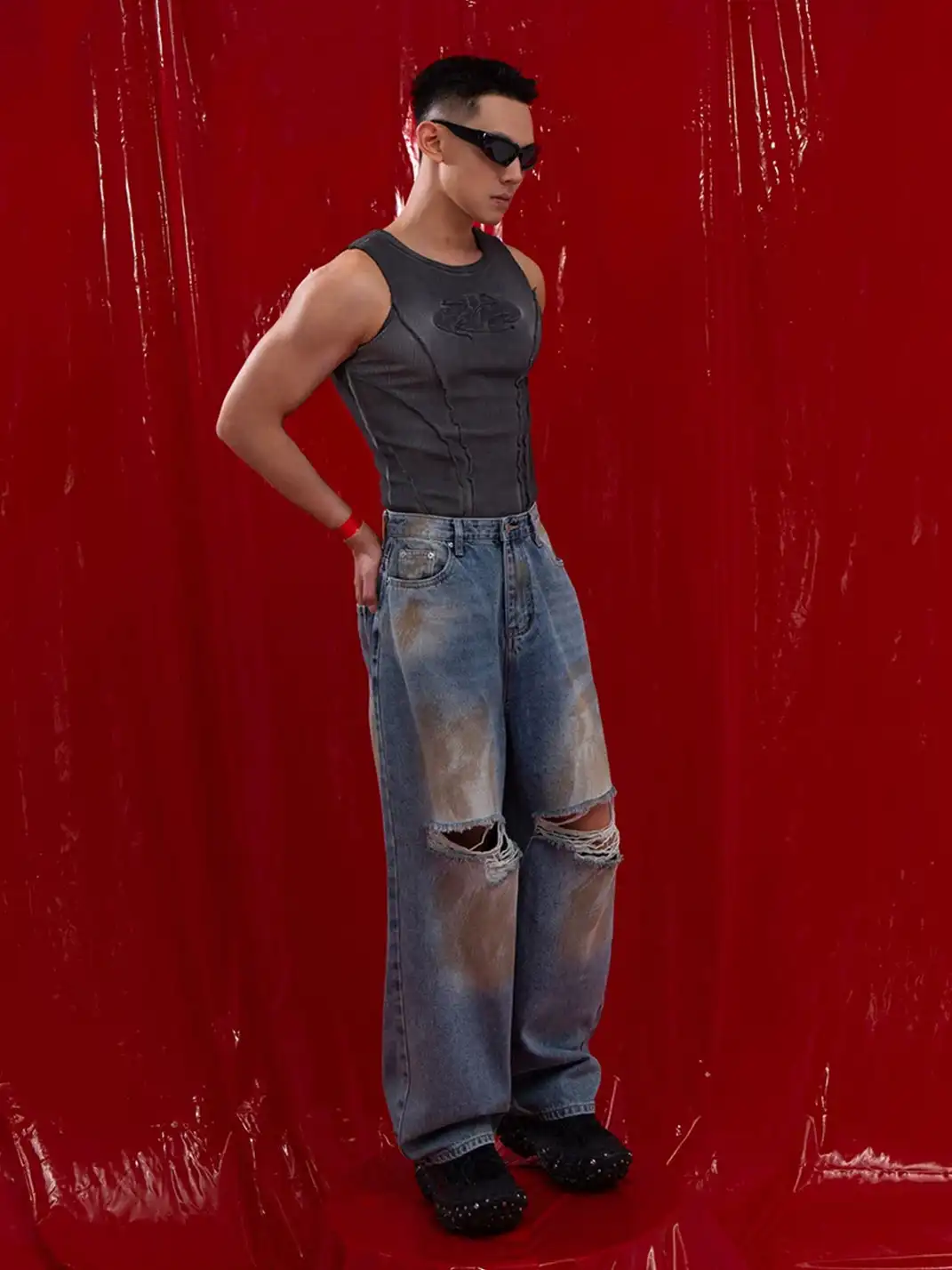CLP | Frayed Cut Design Knit Vest