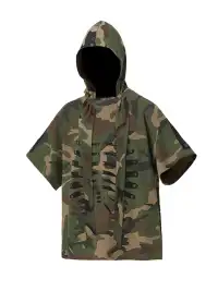RELABEL | Detachable Hood Patch Embroidered Frayed Camo T-Shirt