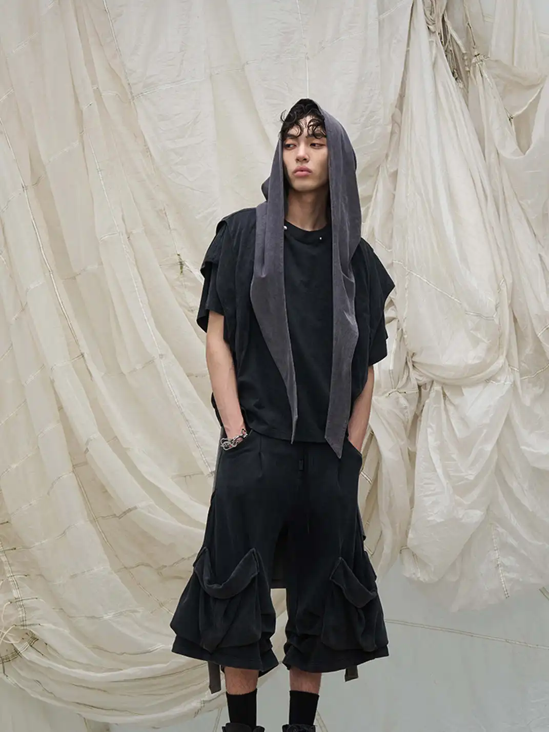 RELABEL | Ring Cut Detachable Hood T-Shirt