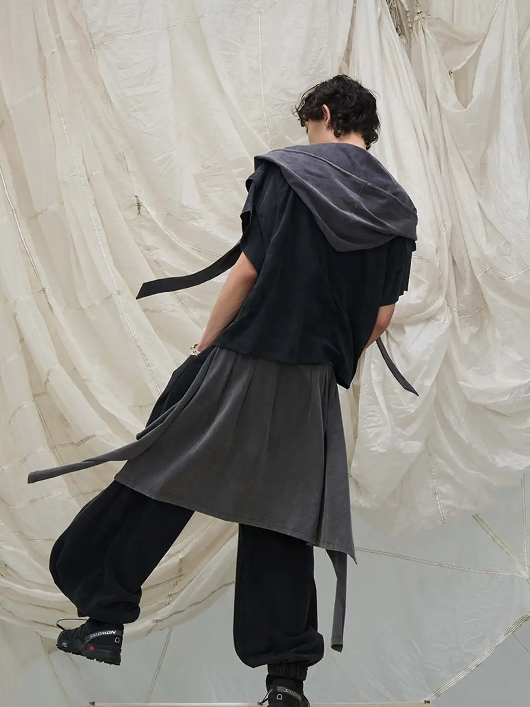 RELABEL | Ring Cut Detachable Hood T-Shirt