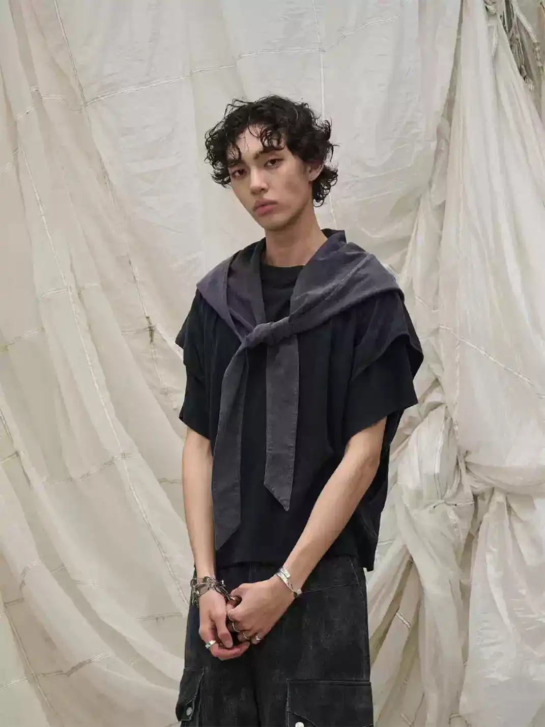 RELABEL | Ring Cut Detachable Hood T-Shirt