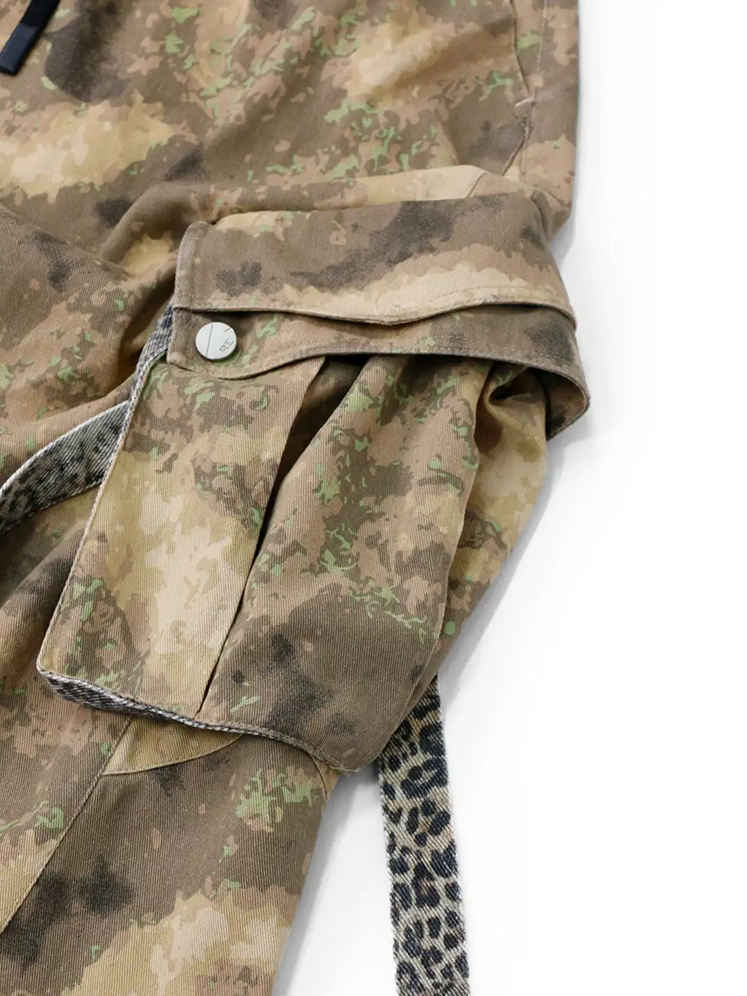 RELABEL | Camo & Leopard Spliced Shorts With Detachable Bandana Streamers