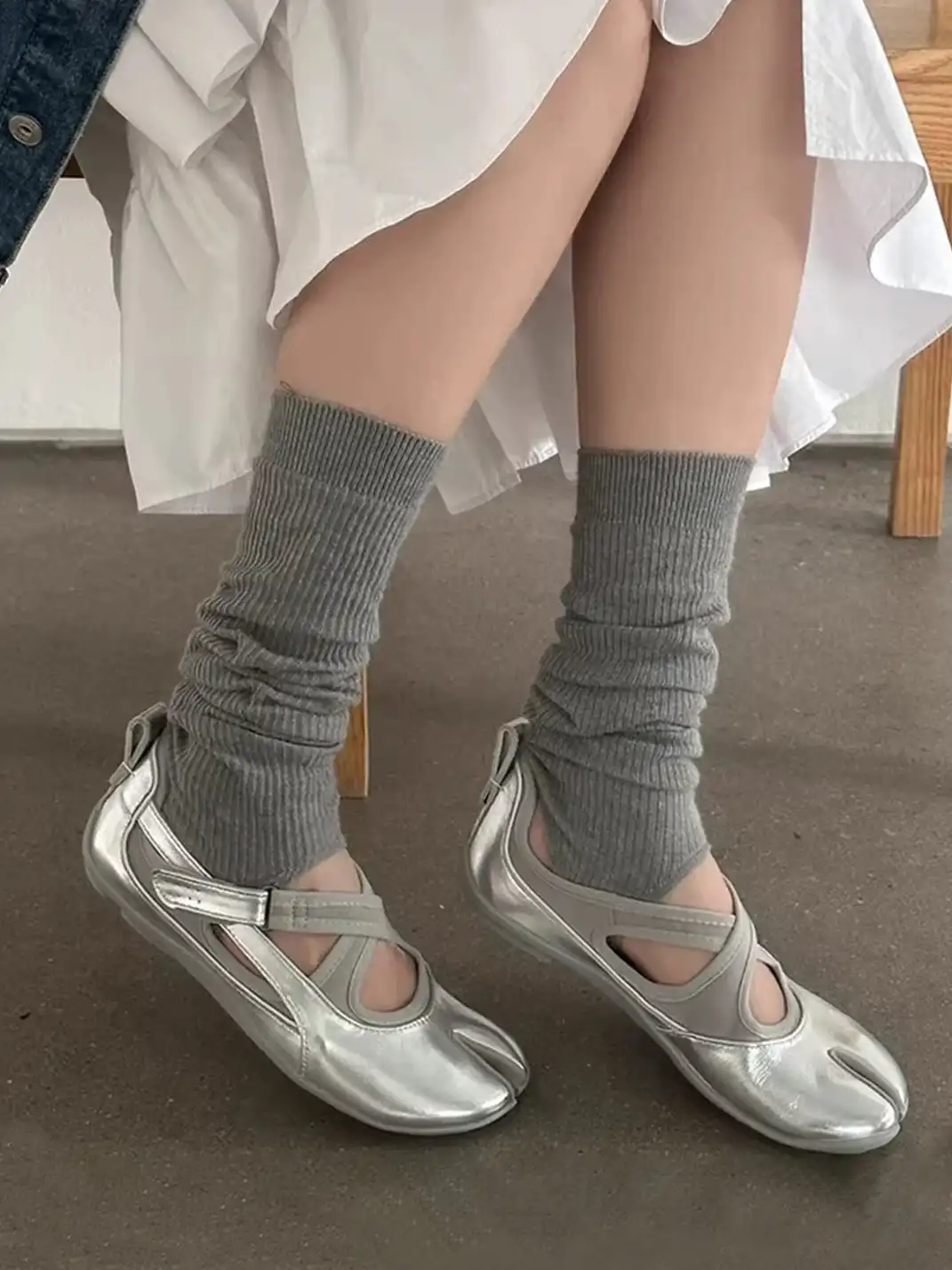 URTIAN SMILER | Crisscross Strap Split Toe Flat Ballet Shoes