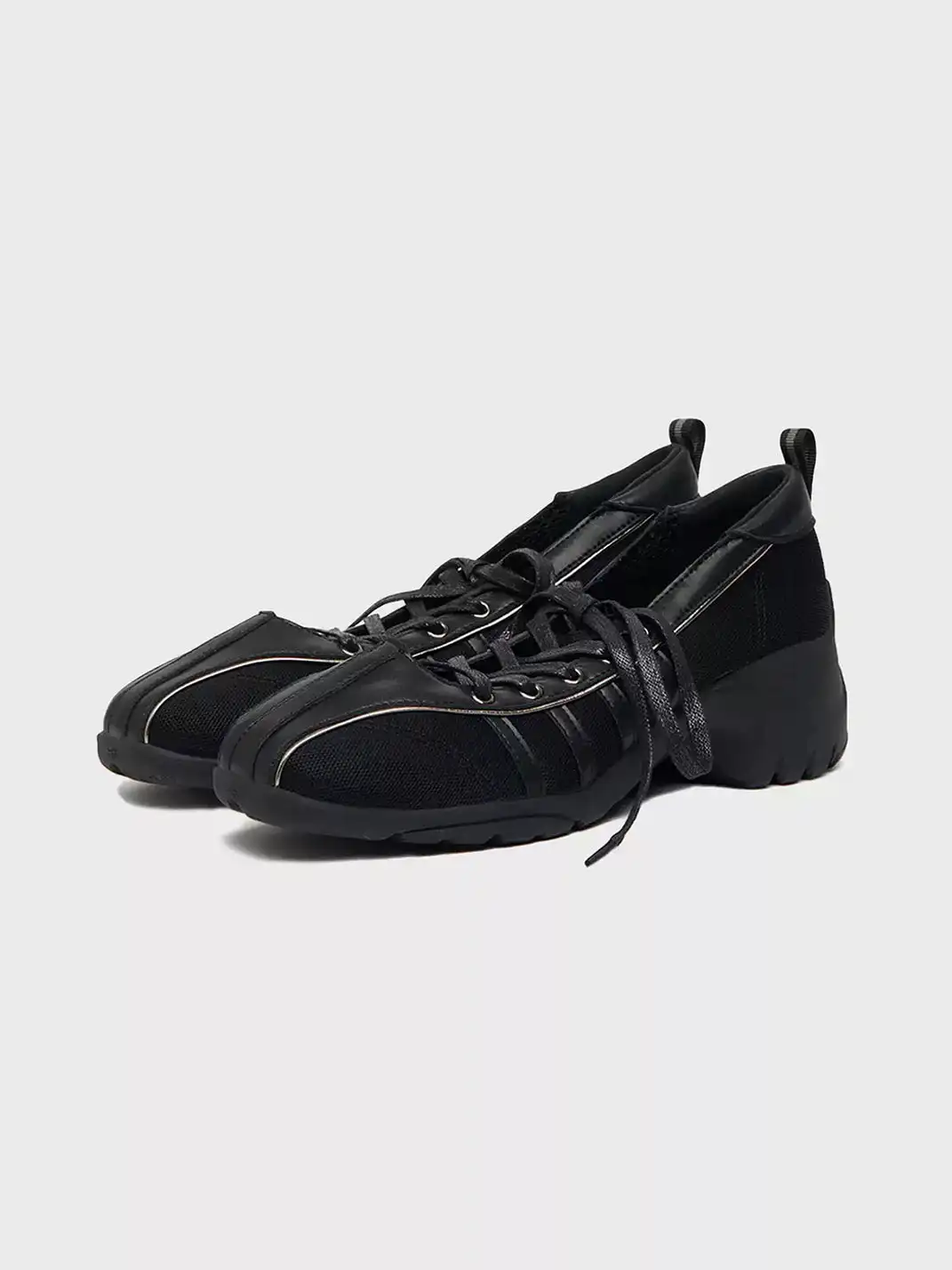 URTIAN SMILER | Vintage Crisscross Strap Mary Janes