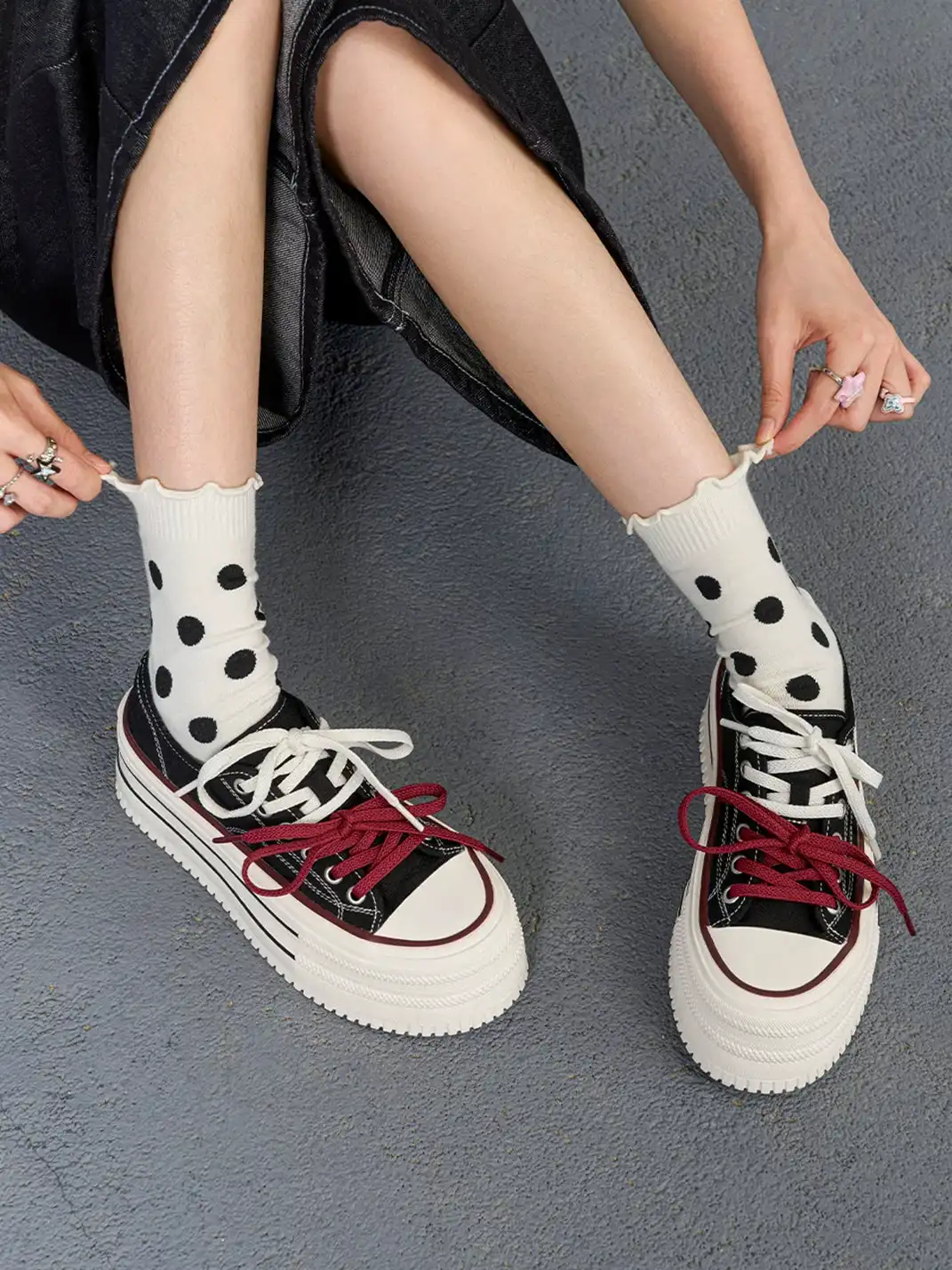 MASOOMAKE | Stripe Platform Lace-Up Sneakers