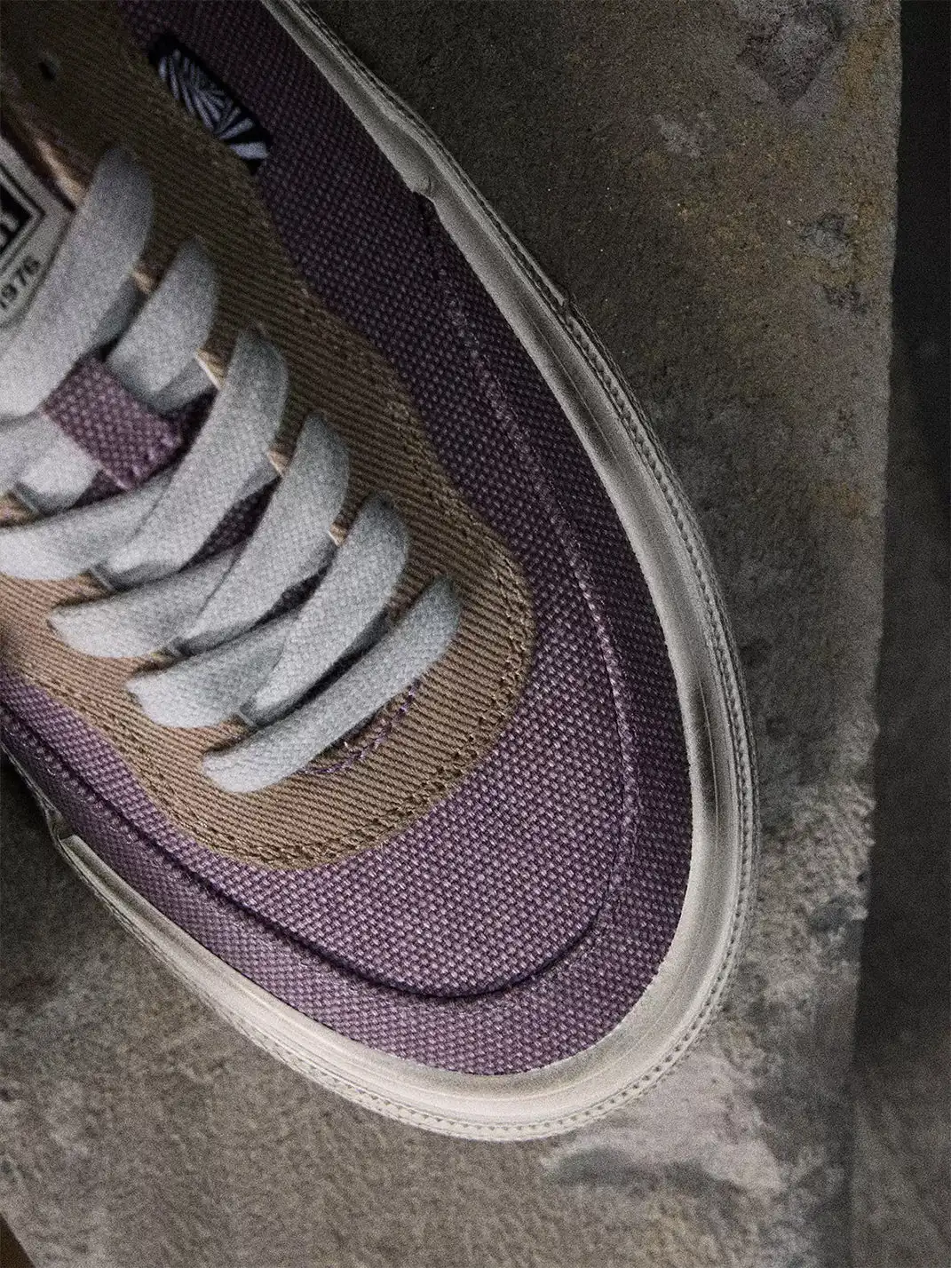 VST | Distressed Low-Top Skate Shoes