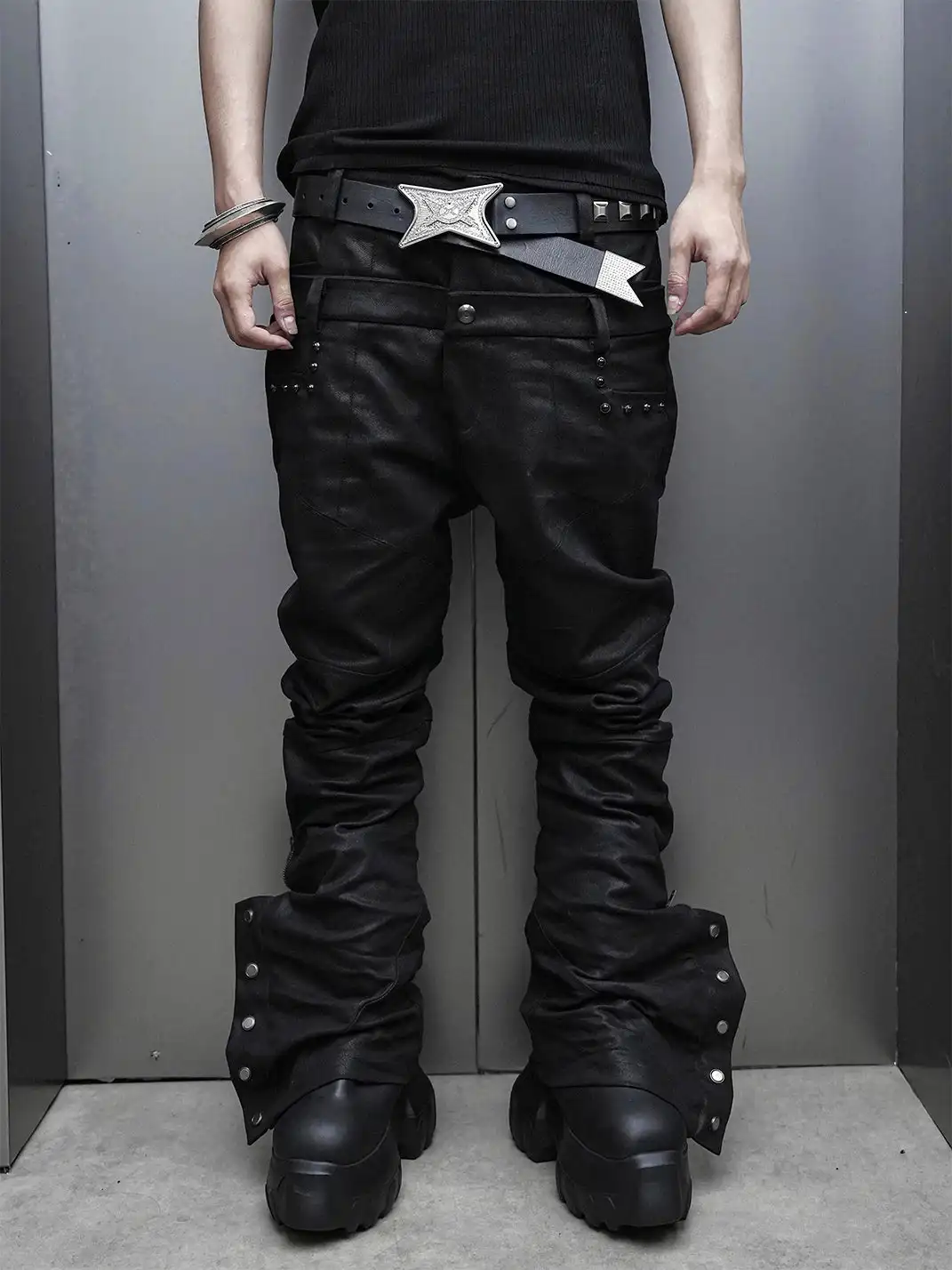 SSIN7 | Curved Blade Double Waist Waxed Studded Jeans