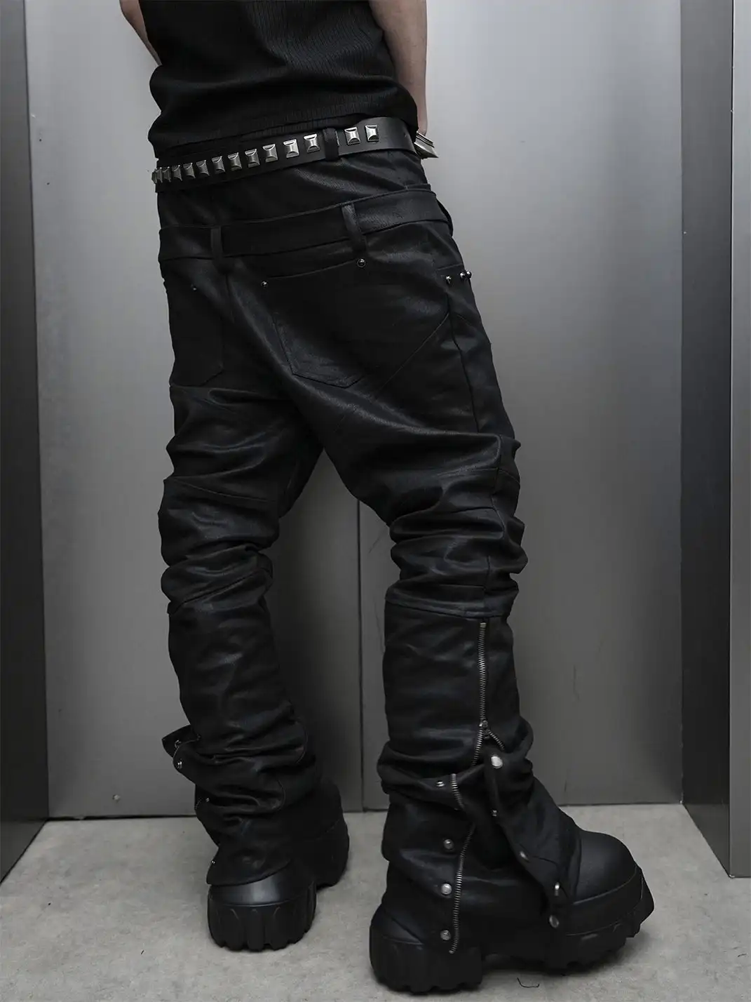 SSIN7 | Curved Blade Double Waist Waxed Studded Jeans