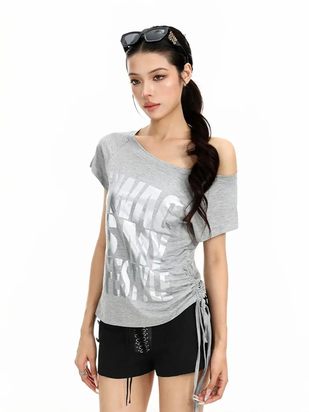 BIGGOLD | Shiny Letter One Shoulder T-Shirt