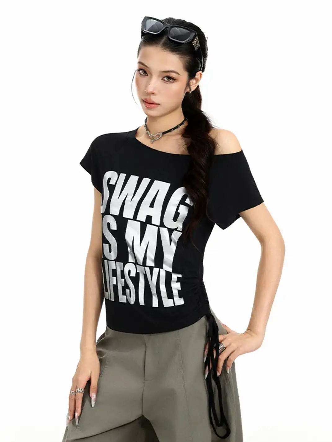 BIGGOLD | Shiny Letter One Shoulder T-Shirt