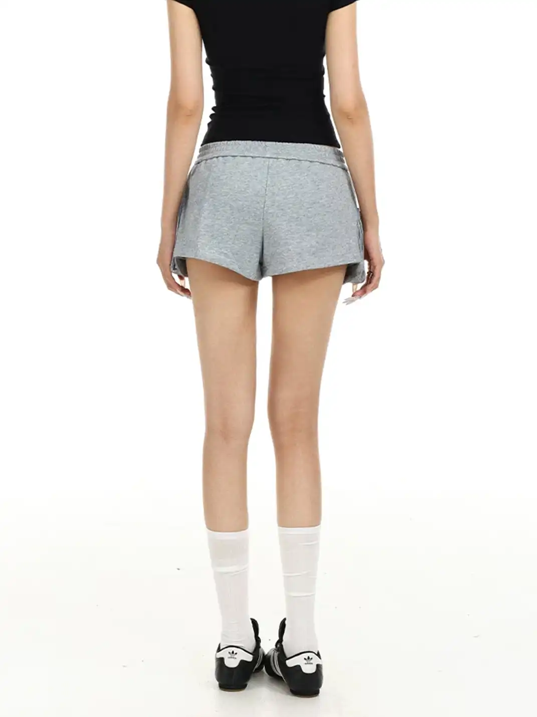 BIGGOLD | Low Rise Straight Shorts With 3D Pockets