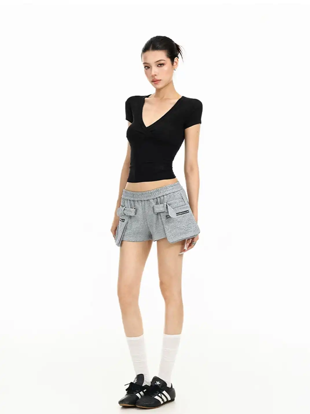 BIGGOLD | Low Rise Straight Shorts With 3D Pockets