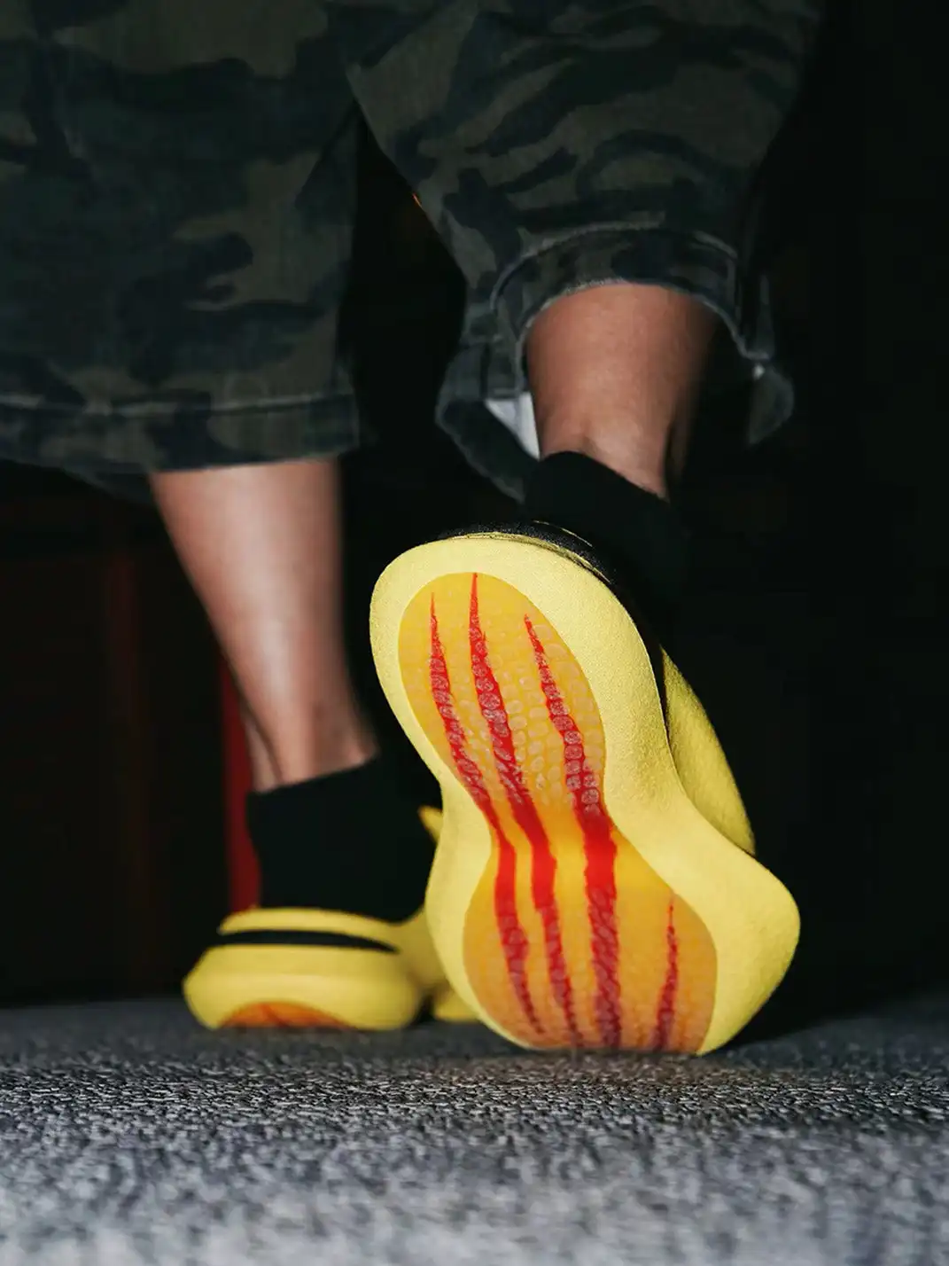 Xsneaker | Future Snake Shape Claw Mark Cushioned Slide Slippers